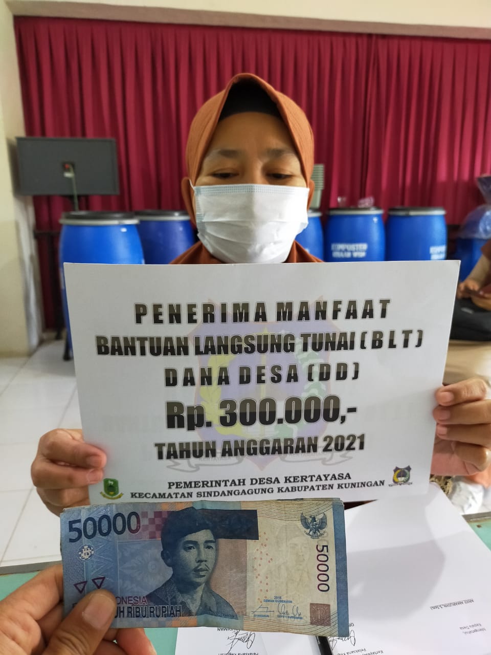 PEMBAGIAN BLT TAHAP 2 DESA KERTAYASA