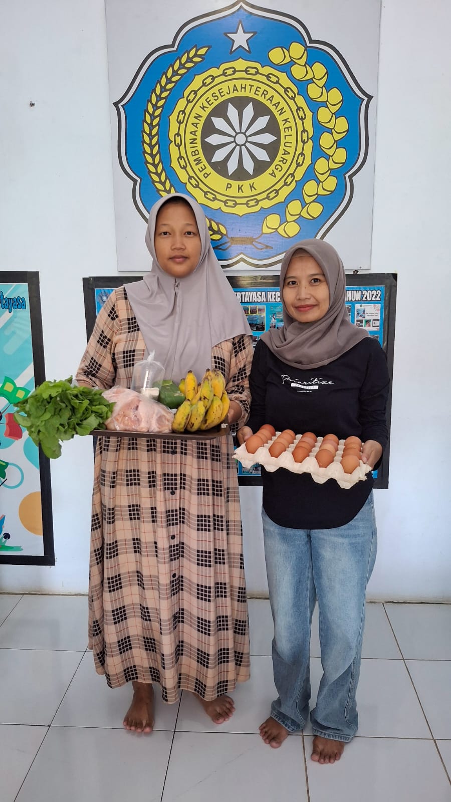Pemdes Kertayasa Berikan Makanan Tambahan untuk Ibu Hamil