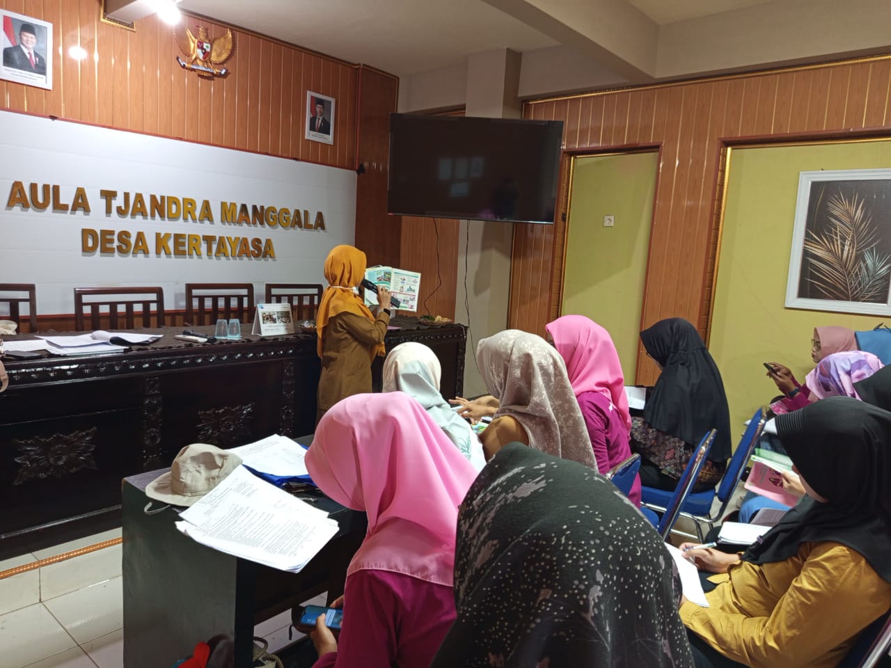 Meningkatan Pengetahuan Kader Posyandu: Pengenalan Tanda Bahaya Hamil